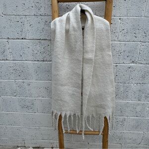 Ivory scarf